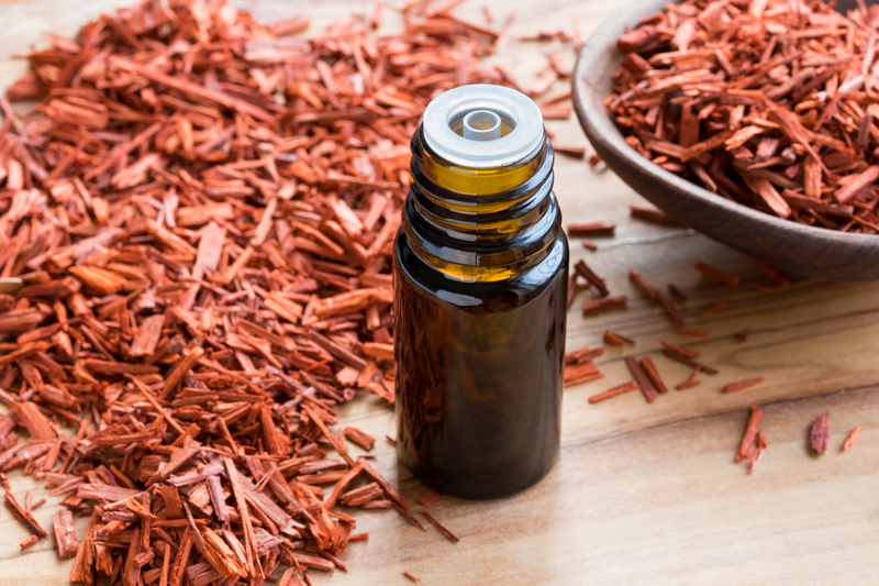 How to Use Sandalwood Essential Oil - bodyfeed